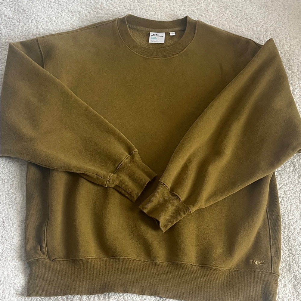 TNA Sweatfleece Cozy Fleece Women’s Boyfriend fit Olive Green Sweatshirt